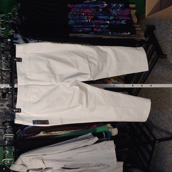 Worthington, size 18, white slim ankle pants - Picture 2 of 5
